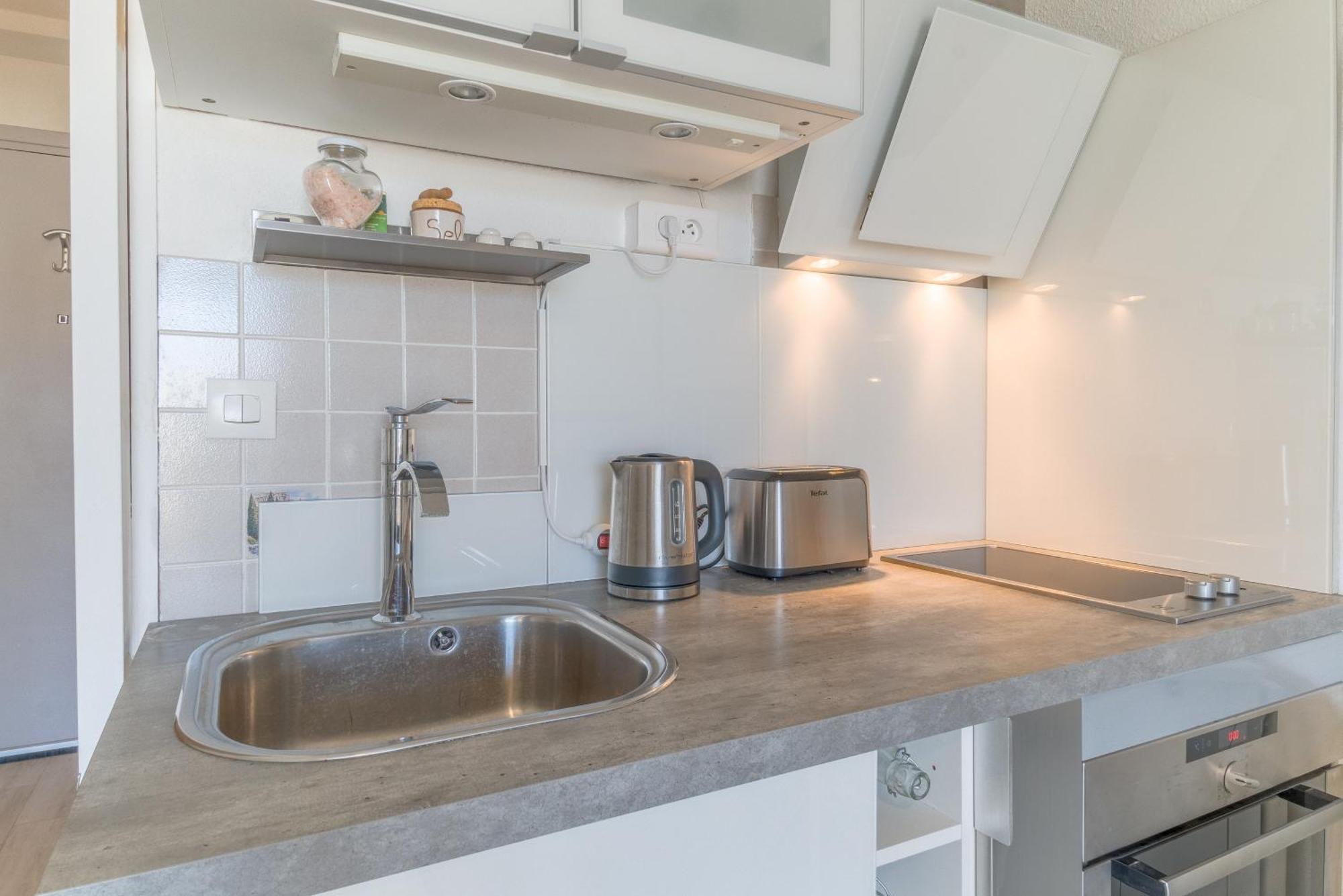 Appt T2 Cabine Clim Parking Privee Vu Mer Sete Exterior photo